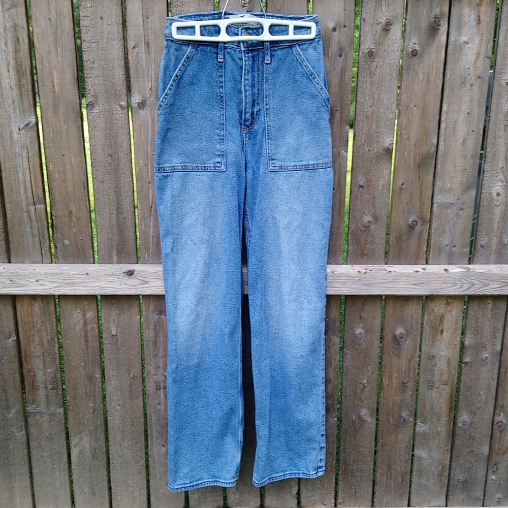 Hollister Curvy Ultra High Rise Vintage Stretch Dad Jeans